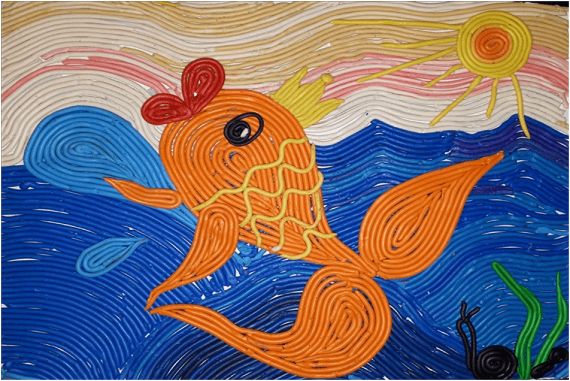 3 класс золотая рыбка. Ниткография рыбка. Пластилиновая живопись Золотая рыбка. Золотая рыбка техника пластилинография. Рыбка пластилинография рыбка.