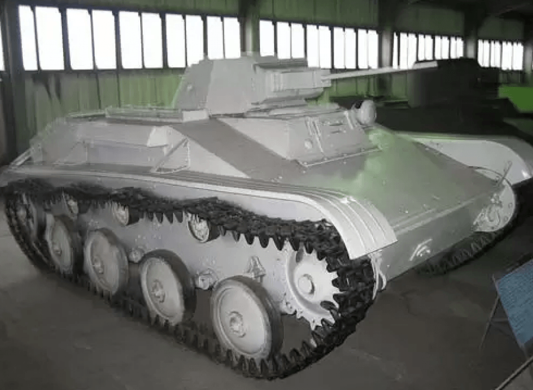 Легкий танк Т-60 в Музее бронетанковой техники в Кубинке.