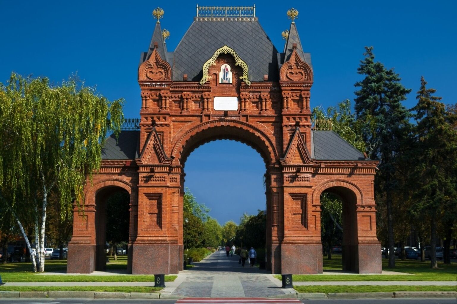 Александровская арка в Краснодаре
