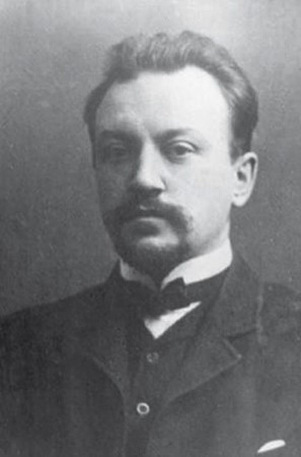 Ушаков Дмитрий Николаевич