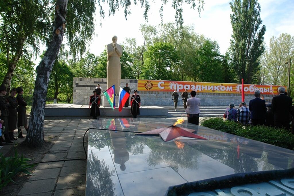 Погода в роговской тимашевского. Мемориальный комплекс ст. Роговской. Ст.Роговская Тимашевский район. Станица Роговская Тимашевский. Парк ст Роговской Тимашевского района.